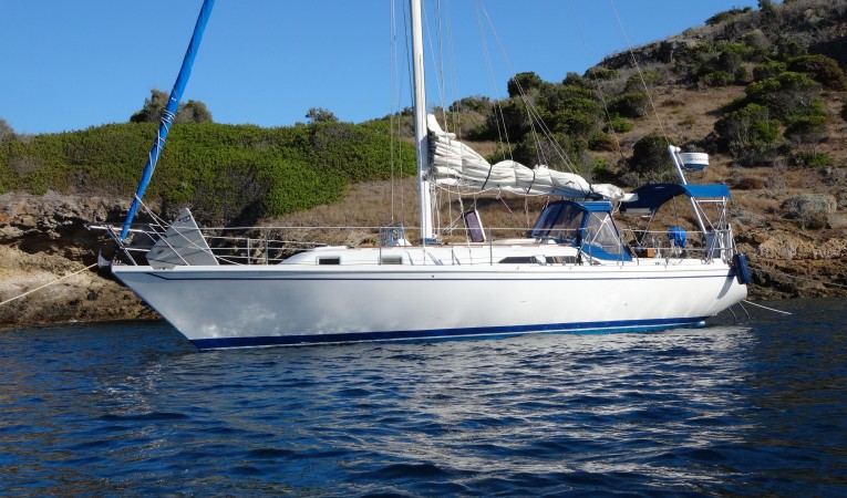 35 Ericson At Anchor
