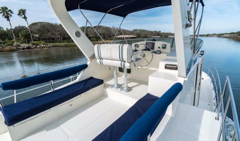 42 North Pacific Flybridge