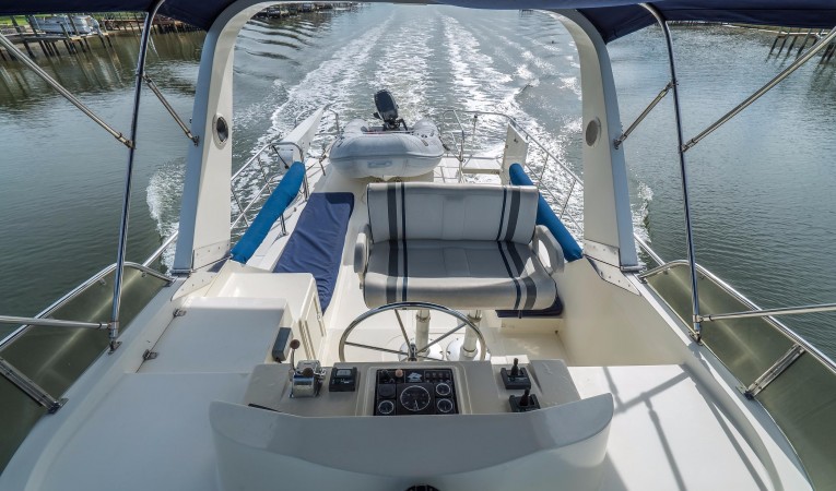 42 North Pacific Flybridge