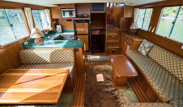 42 North Pacific Salon