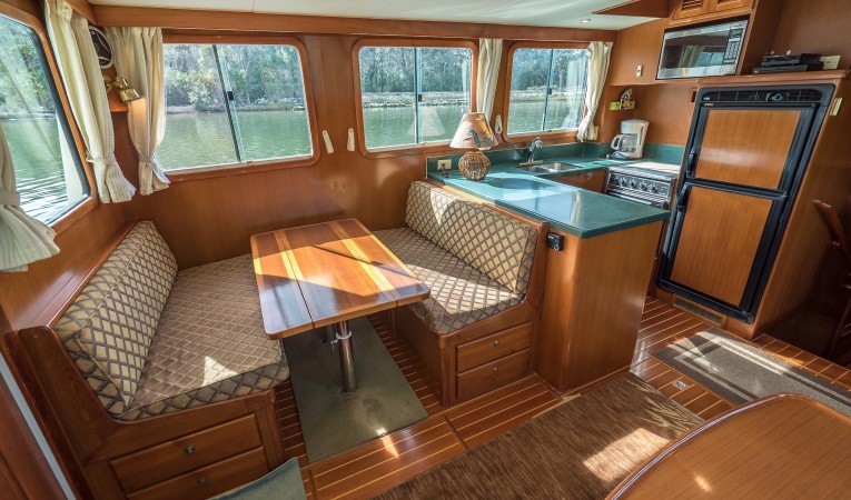 42 North Pacific Dinette to Port