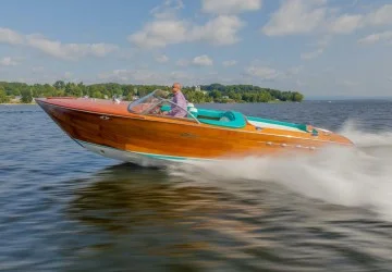 30' Riva 2018