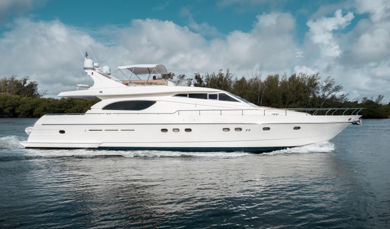 72 Ferretti Yachts 