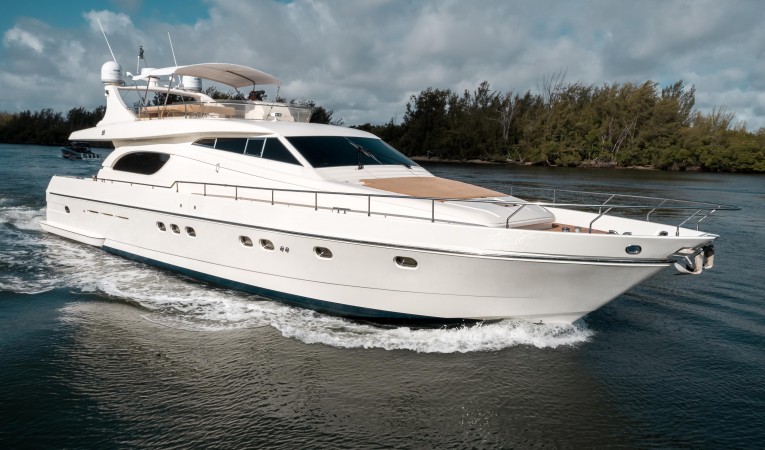 72 Ferretti Yachts 