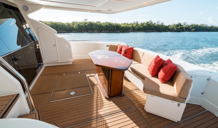 72 Ferretti Yachts 