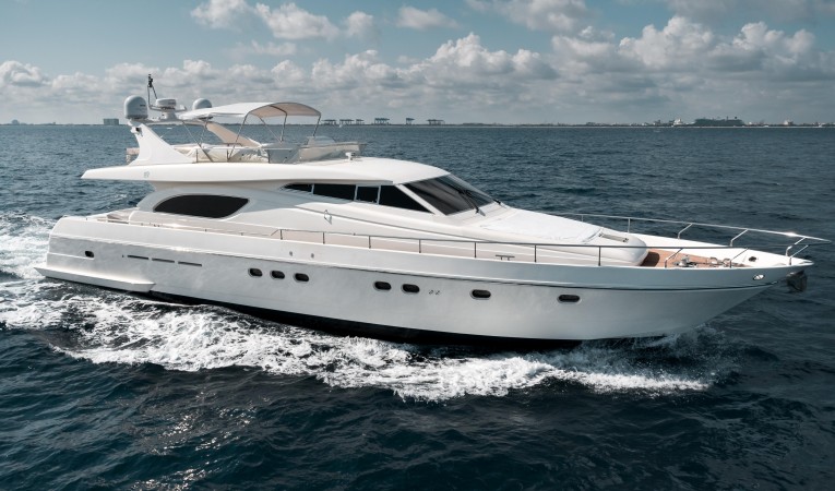 72 Ferretti Yachts 