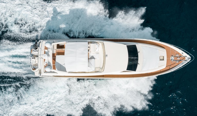72 Ferretti Yachts 