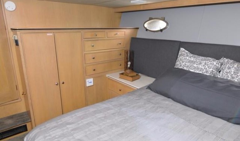 58 Cooper Yachts Master Stateroom looking starboard