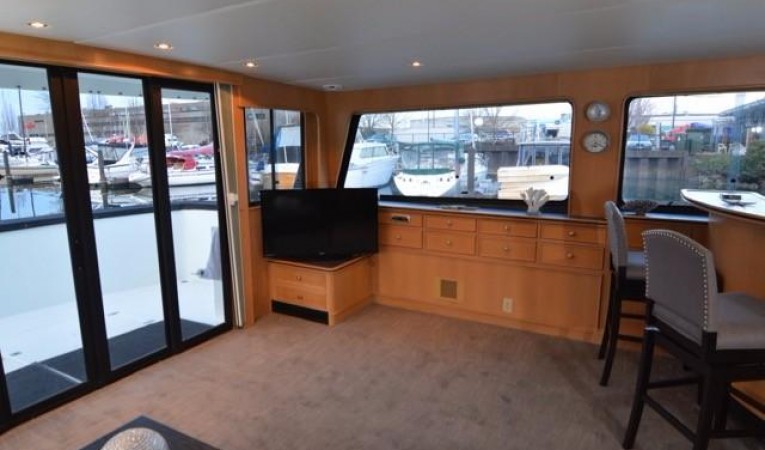 58 Cooper Yachts Salon looking port