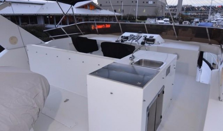 58 Cooper Yachts Enormous Flybridge