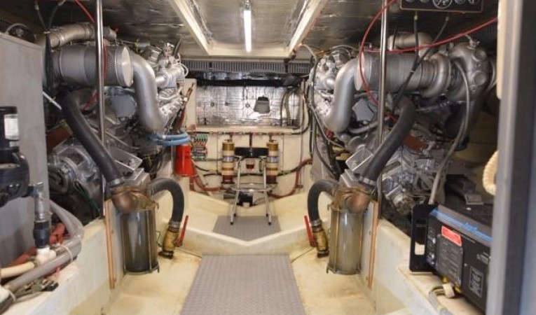58 Cooper Yachts Engine room