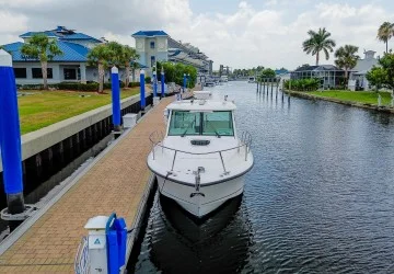 Char Belle 31' Boston Whaler 2018