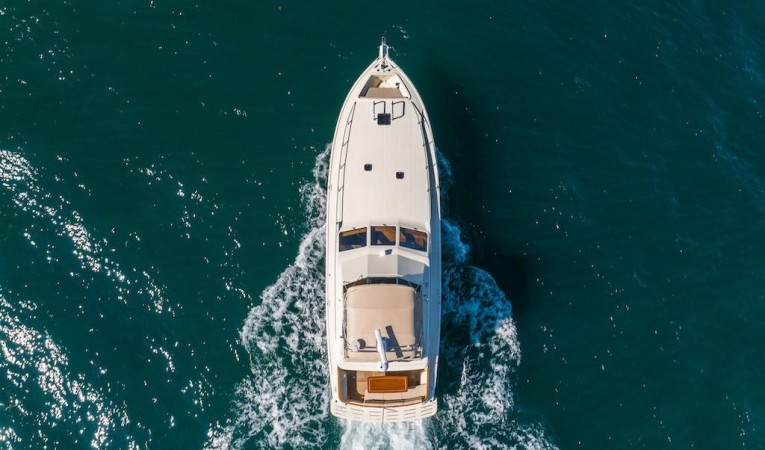 52 Midnight Lace Overhead Underway