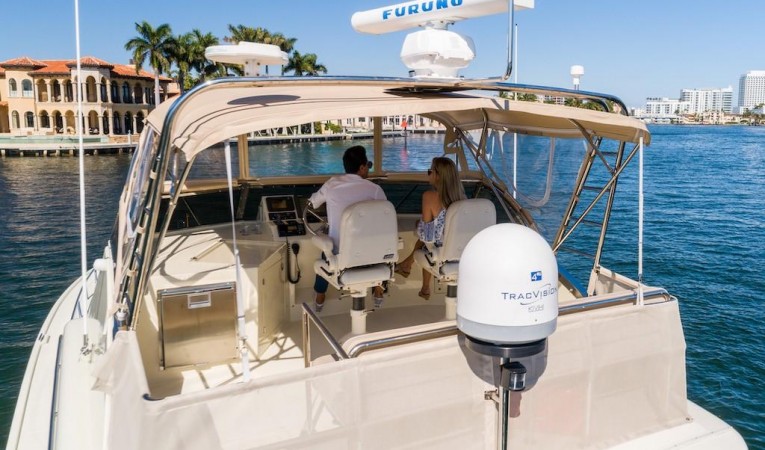 52 Midnight Lace Flybridge