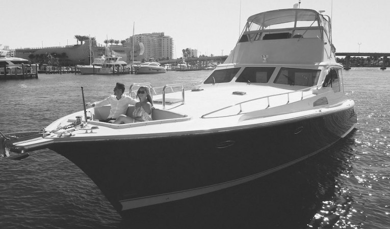 52 Midnight Lace Bow Rumble Seat