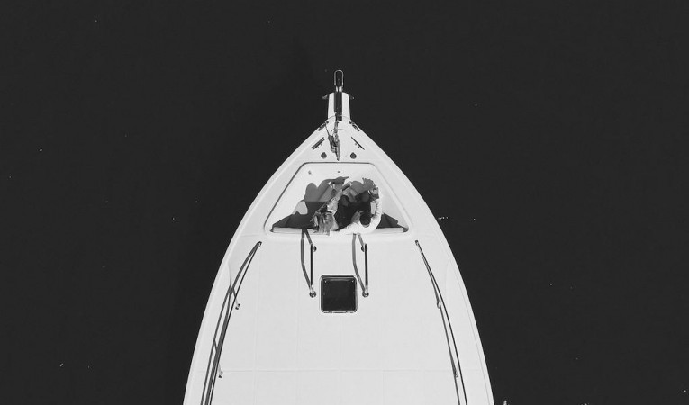 52 Midnight Lace Overhead Bow