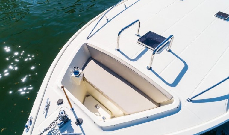 52 Midnight Lace Bow Rumble Seat And Docking Station