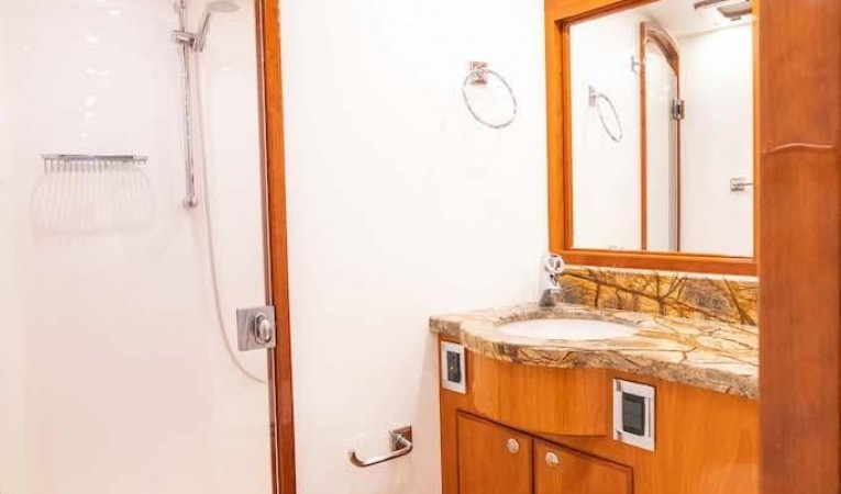 52 Midnight Lace Master Stateroom EnSuite Head