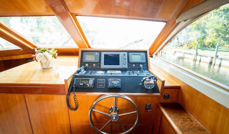 52 Midnight Lace Lower Helm Station