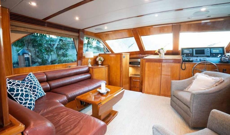 52 Midnight Lace Main Salon Forward