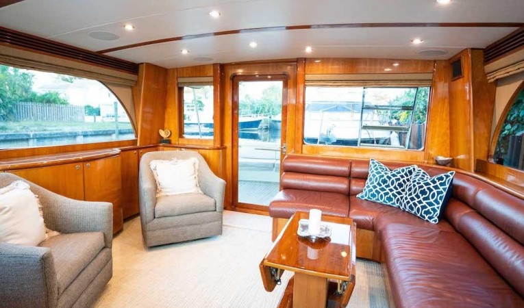 52 Midnight Lace Main Salon Aft