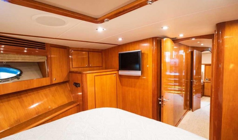 52 Midnight Lace VIP Stateroom LCD TV