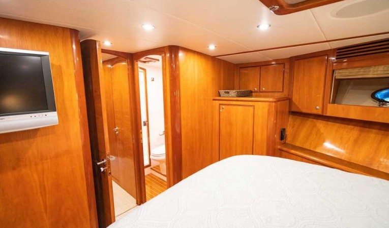 52 Midnight Lace VIP Stateroom EnSuite Head Entrance