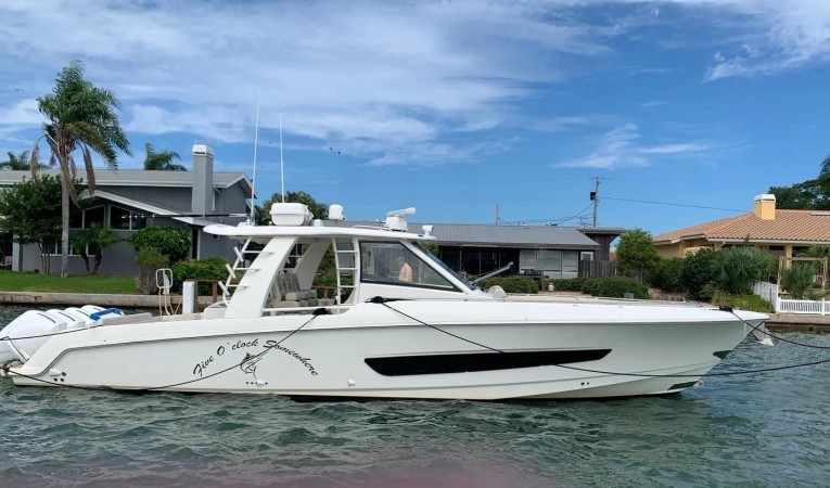 42 Boston Whaler 