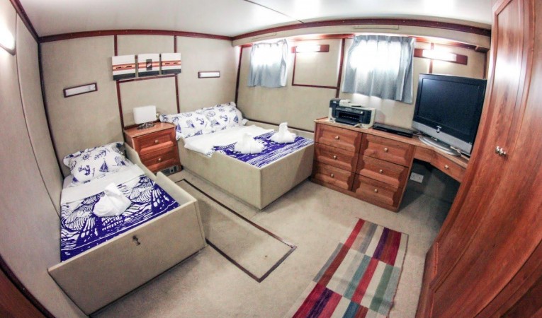 88 Torpoint Steel Boats 