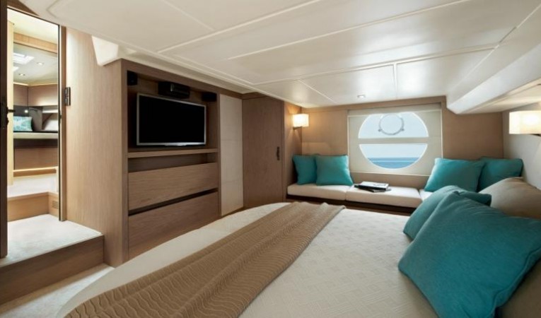 50 Beneteau Full Beam Master looking starboard