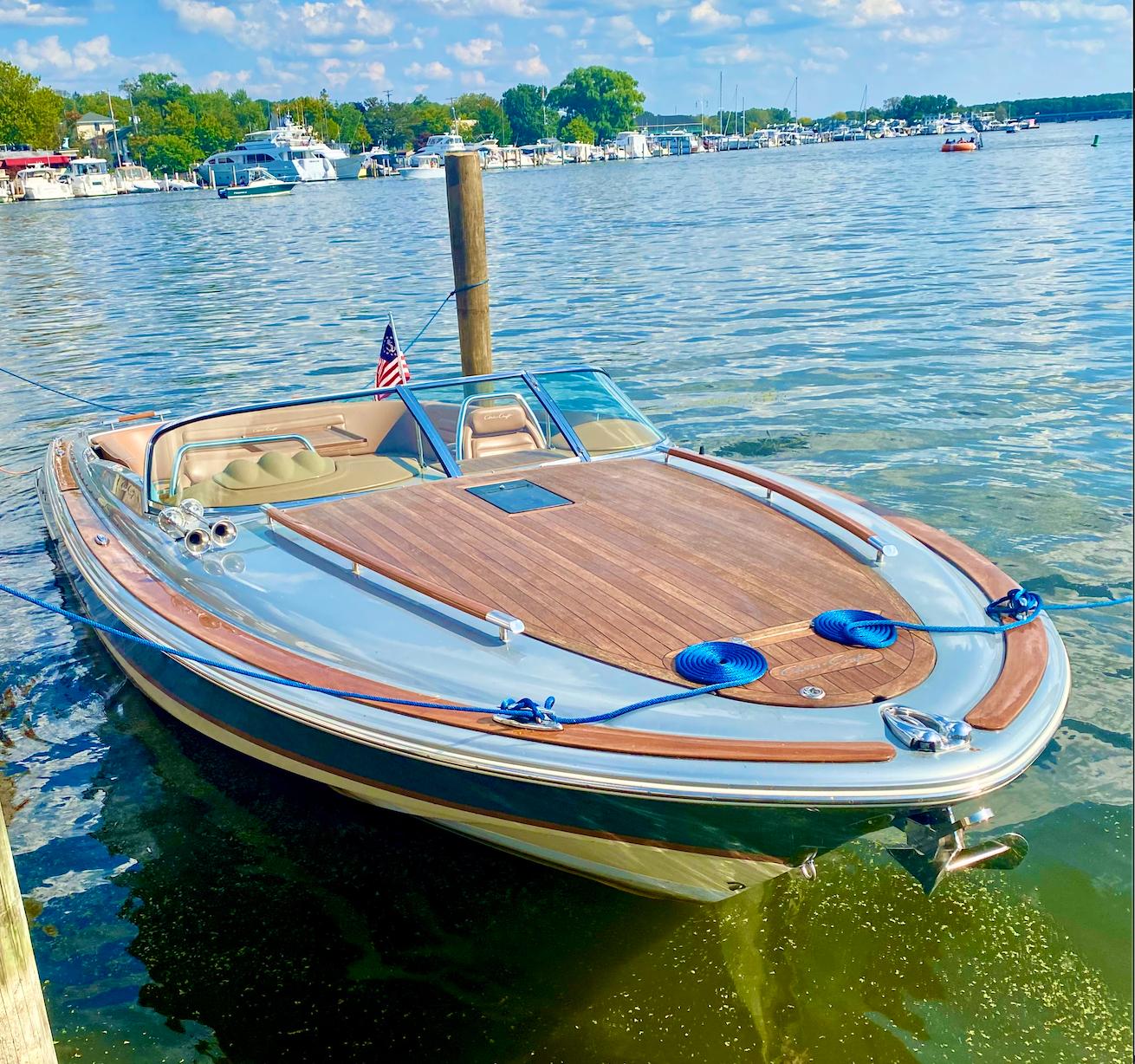 28 Chris-craft 2014 Saugatuck, Michigan Sold 2021-12-15 by Yacht Sales