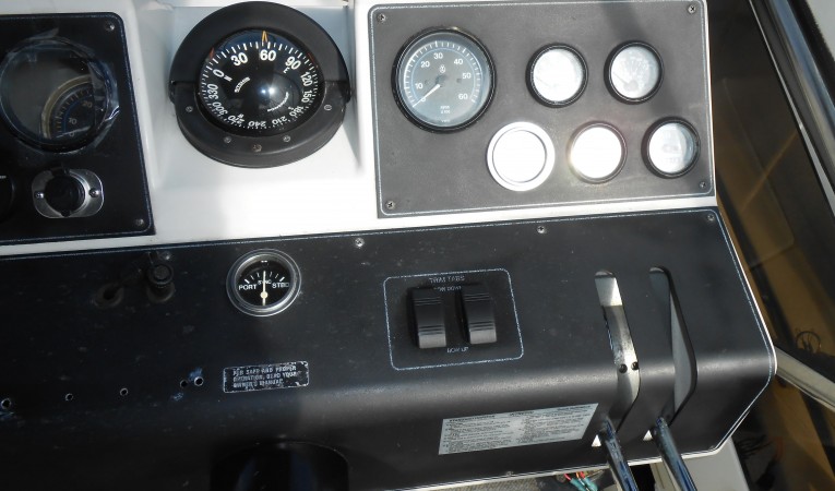 32 Carver Instrument Panel