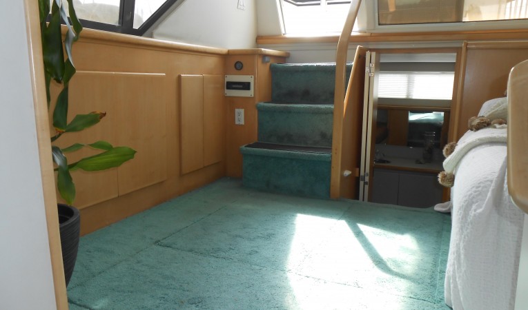 32 Carver Salon View from Galley