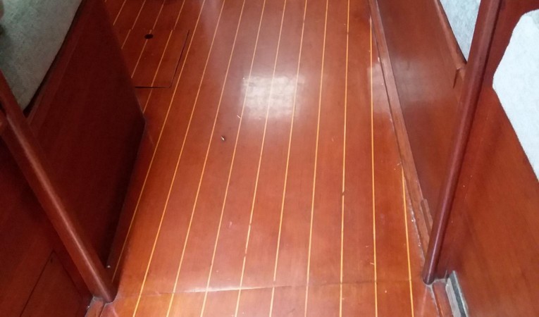 38 Sabre Main cabin floor