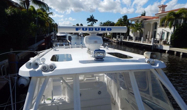 35 Everglades Fwd Hardtop