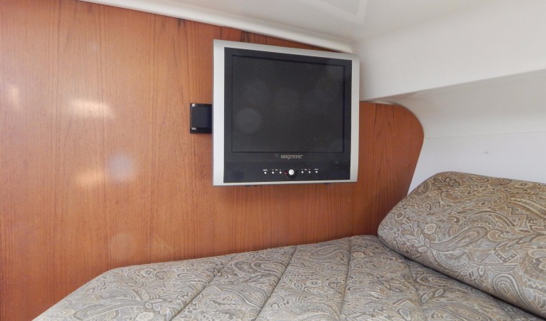 35 Everglades LED TV