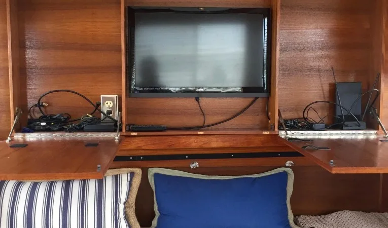 36 Island Gypsy Salon Entertainment