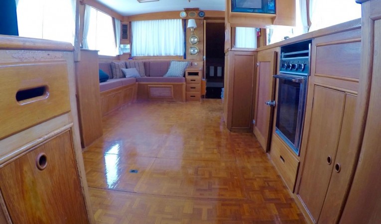 49 Grand Banks Saloon