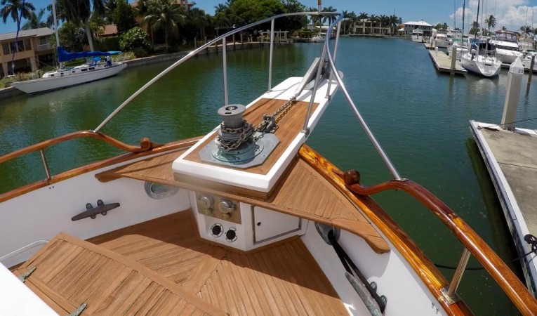 49 Grand Banks Windlass