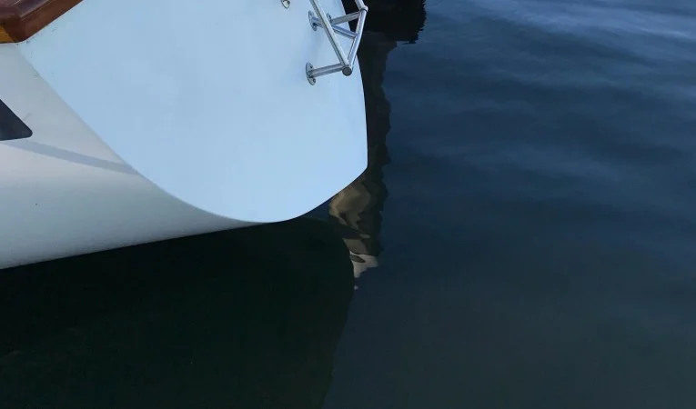 55 Custom Bruce Roberts / Stern View