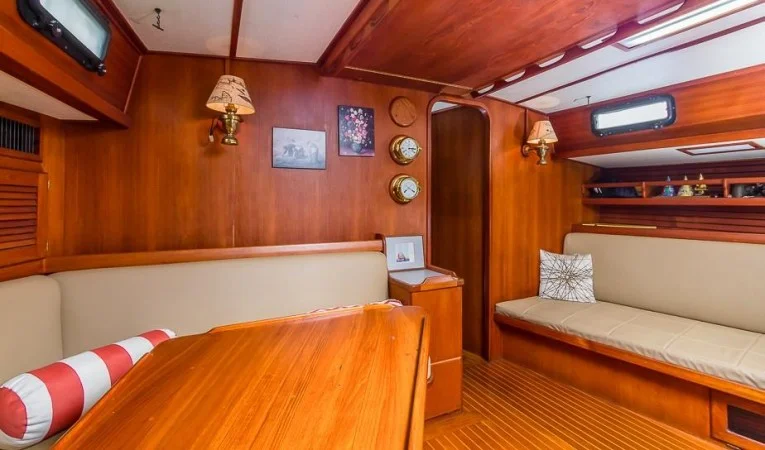 55 Custom Bruce Roberts / Salon