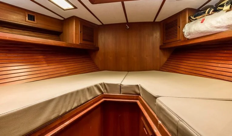 55 Custom Bruce Roberts / Forward V-Berth