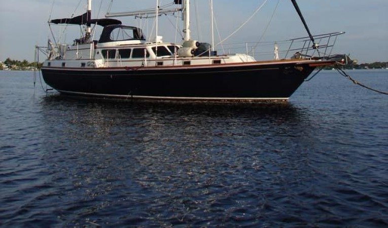 47 Gulfstar Stbd side at anchor