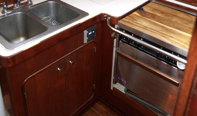 47 Gulfstar Galley
