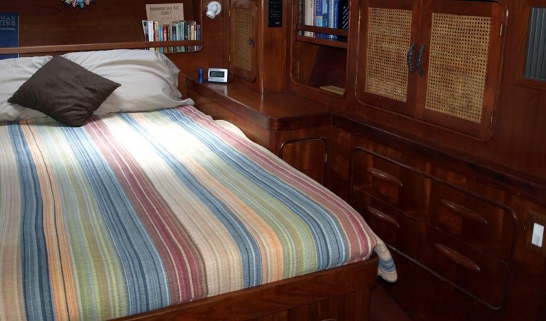 47 Gulfstar Master stateroom 2