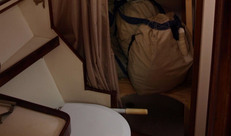 47 Gulfstar Forward shower (temporarily storage)