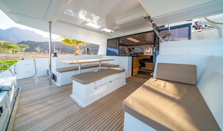 44 Fountaine Pajot 