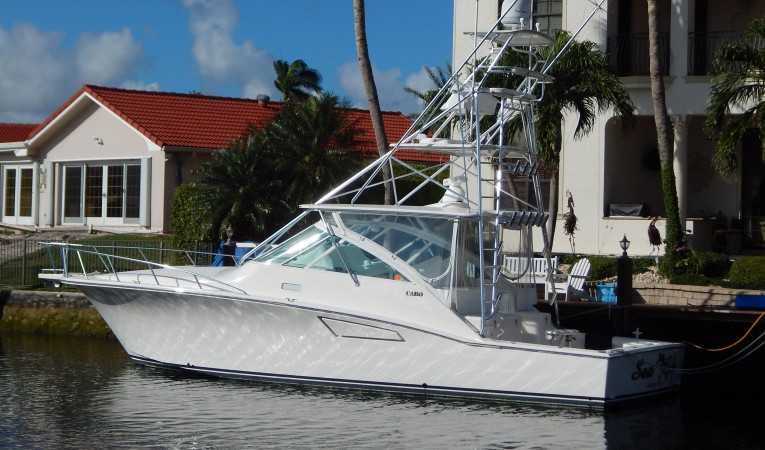 40 Cabo Profile Aft
