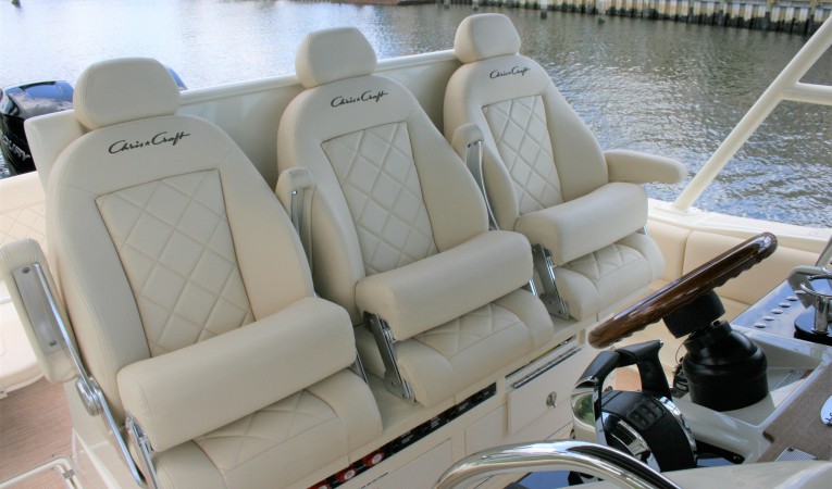 34 Chris-Craft Helm seats