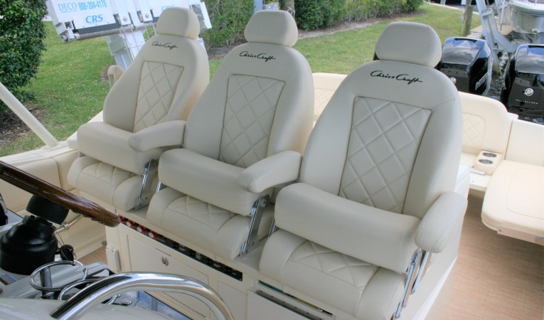 34 Chris-Craft Helm seats